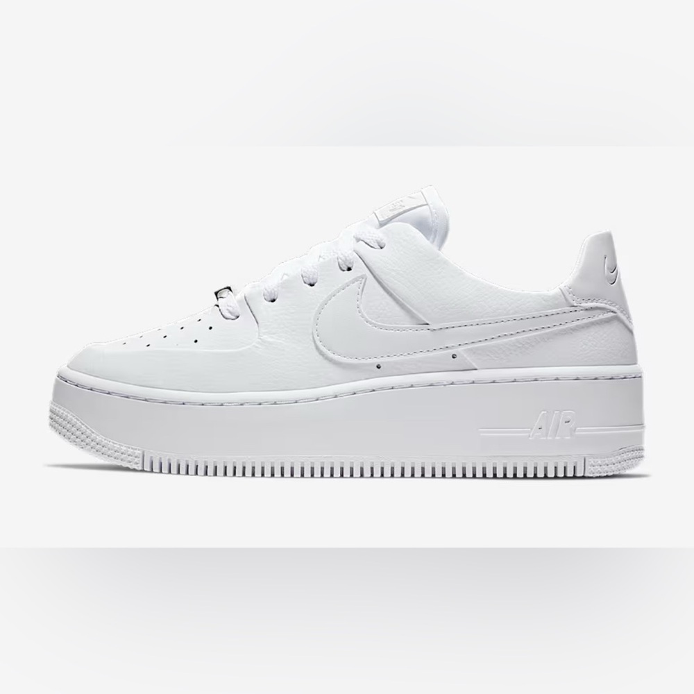 Nike Air Force 1 Sage Low in Triple White Size 7
